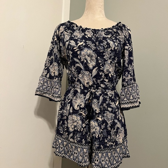 Angie Pants - Angie Navy Floral Blouse with White Accents